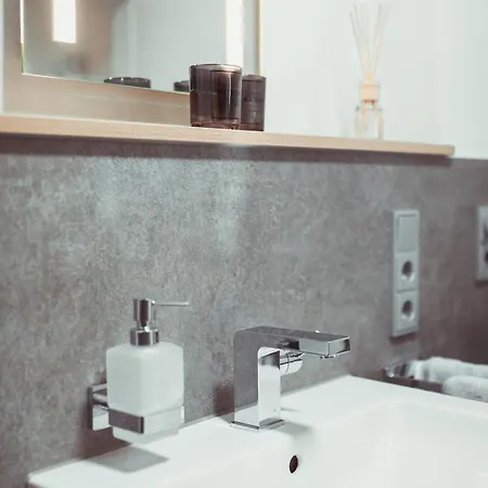 Geraeumige Mosel-fewo Fuer Ganze Familie - Grosse Dachterrasse - Netflix - Waschmaschine & Trockner Apartment Senheim