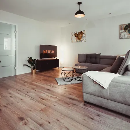 Geraeumige Mosel-fewo Fuer Ganze Familie - Grosse Dachterrasse - Netflix - Waschmaschine & Trockner 公寓 森海姆