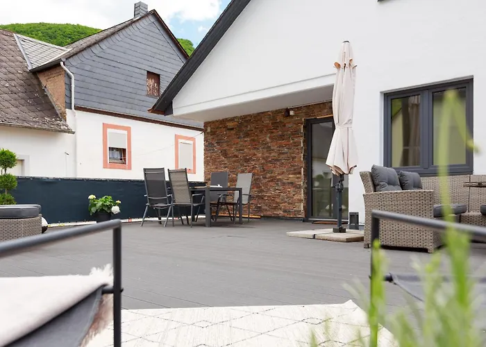 Geraeumige Mosel-fewo Fuer Ganze Familie - Grosse Dachterrasse - Netflix - Waschmaschine & Trockner Apartamento